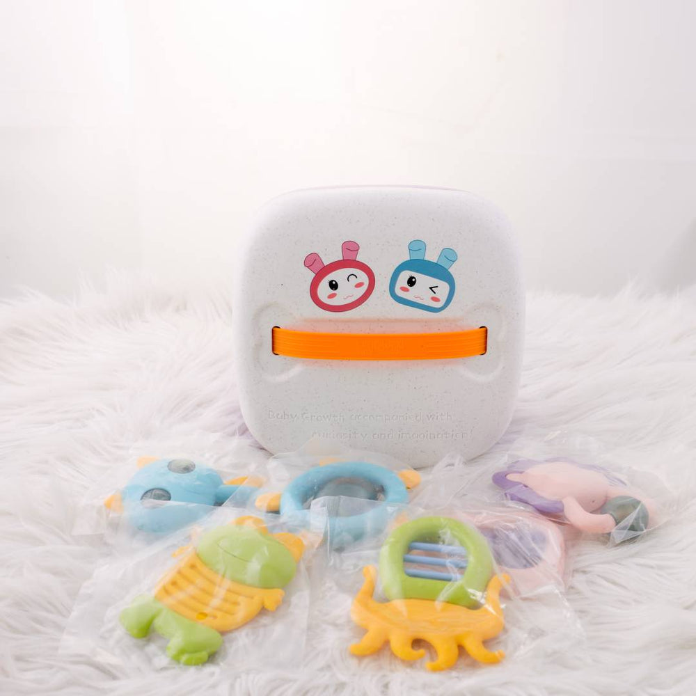 6 pcs New cool rattle toy